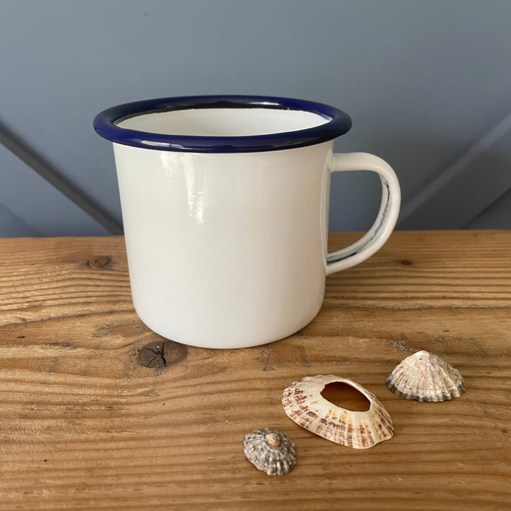 Wild swimmer male enamel mug