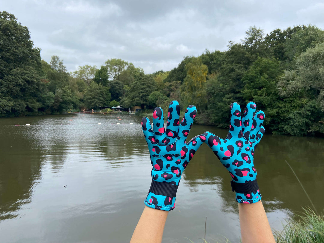 Limestone Neoprene Swimming Gloves in Leopard