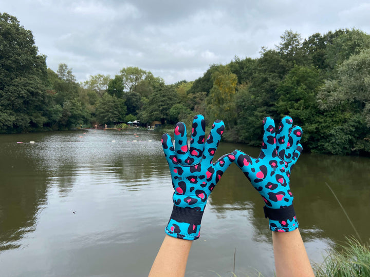 Limestone Neoprene Swimming Gloves in Leopard
