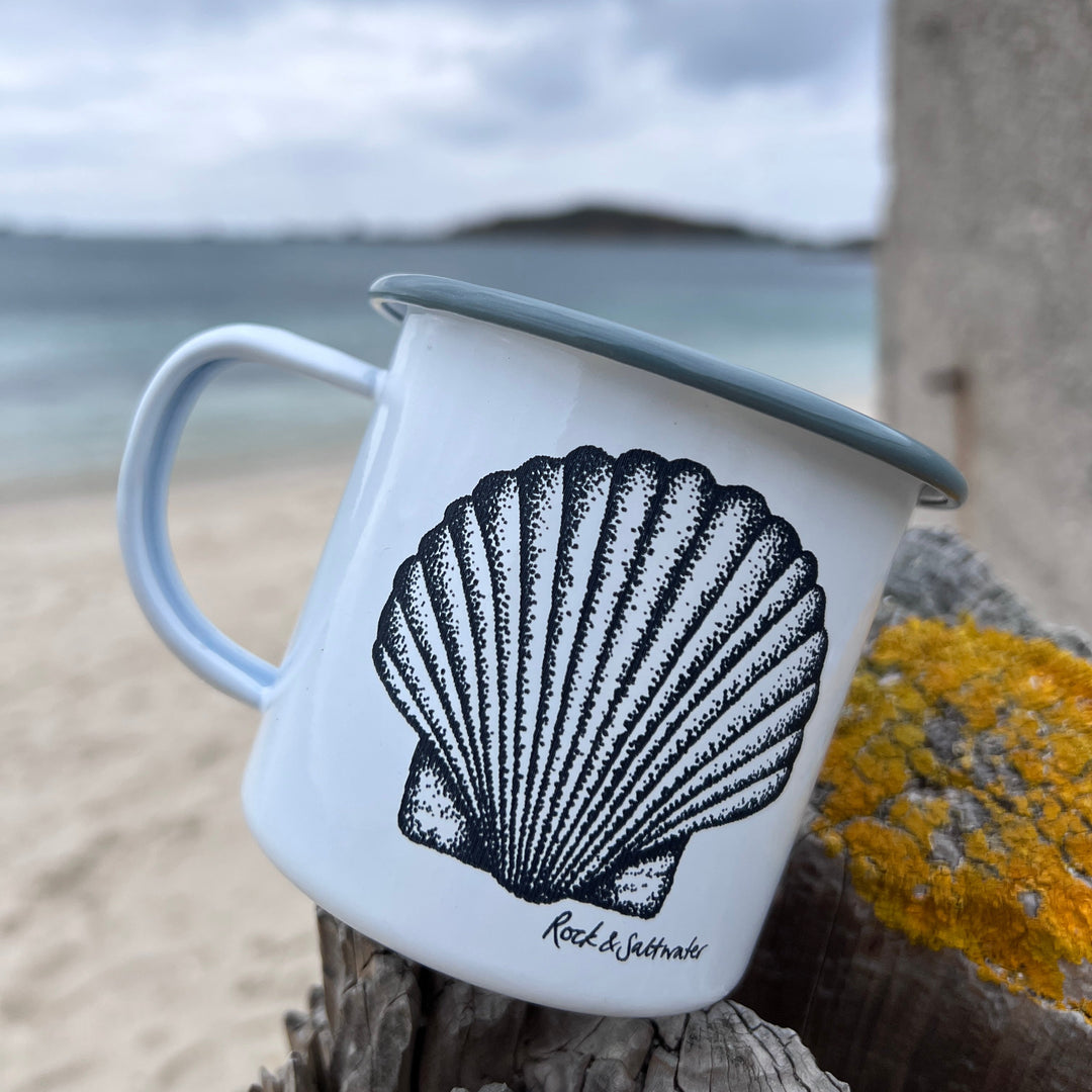 Pilgrim shell enamel mug