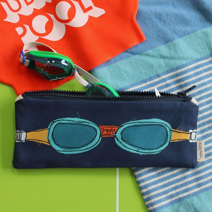 Goggles pouch
