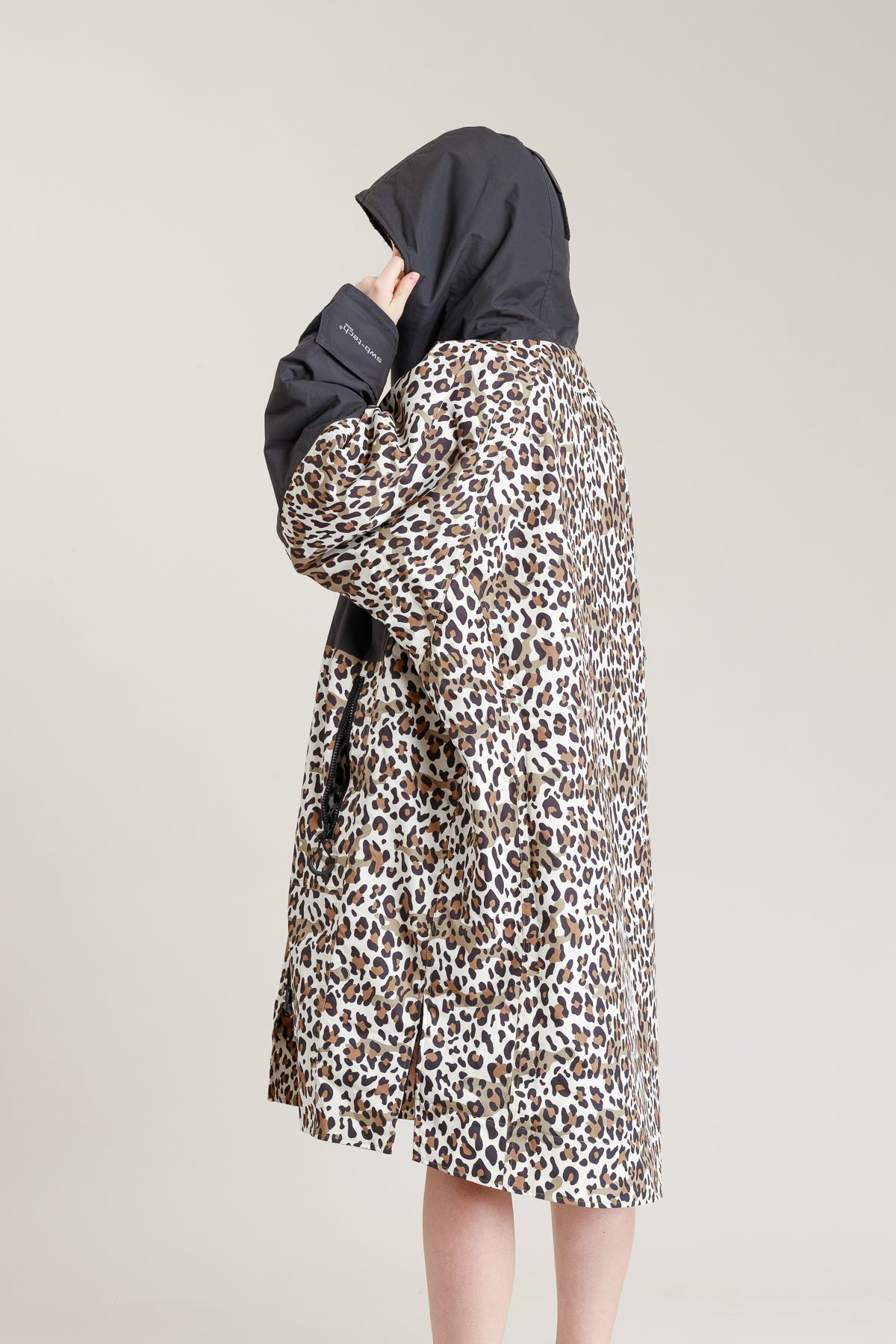 Juniors Hard Shell Robe  - Leopard Print