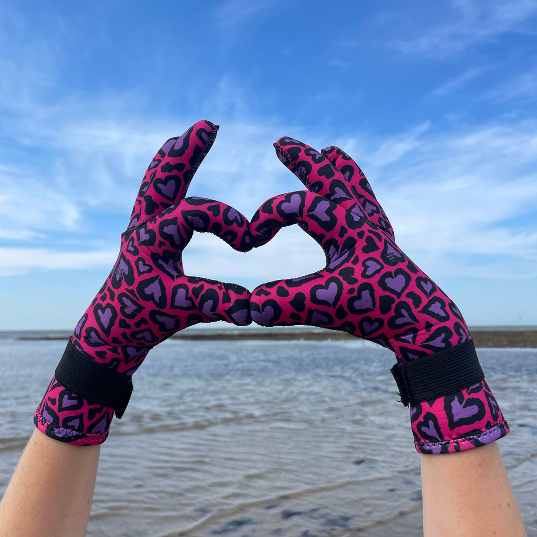 Limestone Neoprene Swimming Gloves in Cold Cold Heart