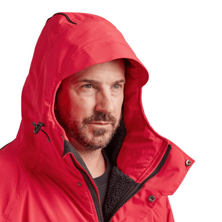 Peaked hood on Red Alter Evo men’s long sleeve waterproof changing robe in Siren Red.