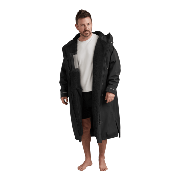 Interior view of Red Alter Evo men’s long sleeve waterproof changing robe in Stealth Black showing the black Sherpa fleece lining.