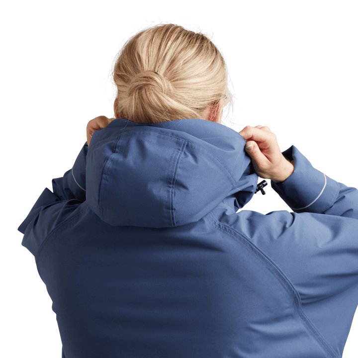 Back view of peaked hood on Red Alter Evo women’s long sleeve waterproof changing robe in Admiral Blue.