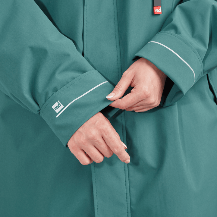 Adjustable cuff detail on Red Alter Evo women’s long sleeve waterproof changing robe in Deep Teal.
