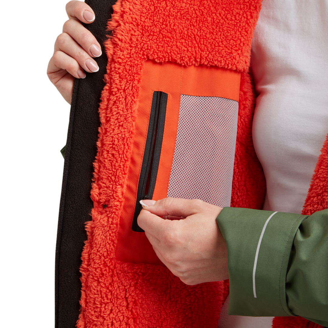 Red Alter Evo women’s long sleeve waterproof changing robe in Forest Green with inside zipped pocket.