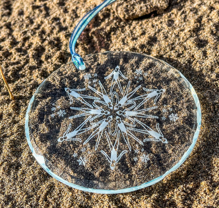 Glass Christmas tree decoration with swimmer snowflake pattern, approx. 8cm, gift-boxed for swimmers.