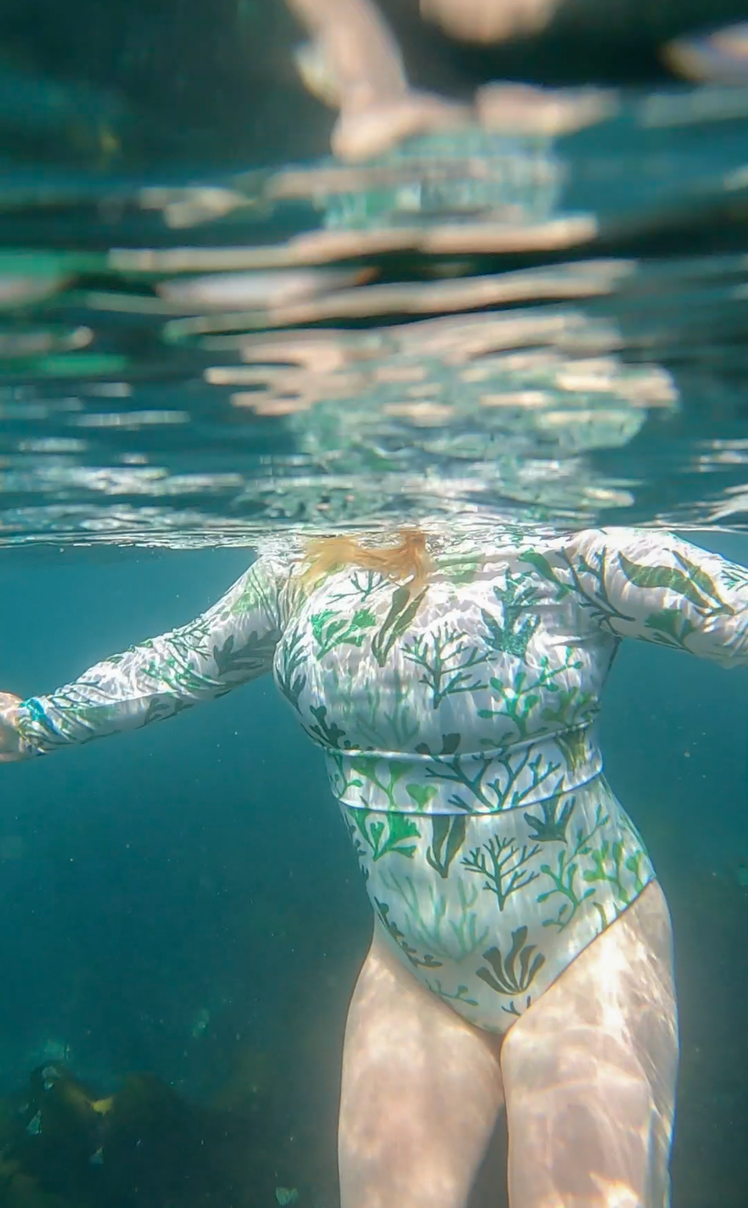 ♻️ Seaweed Recycled Short Rash Guard