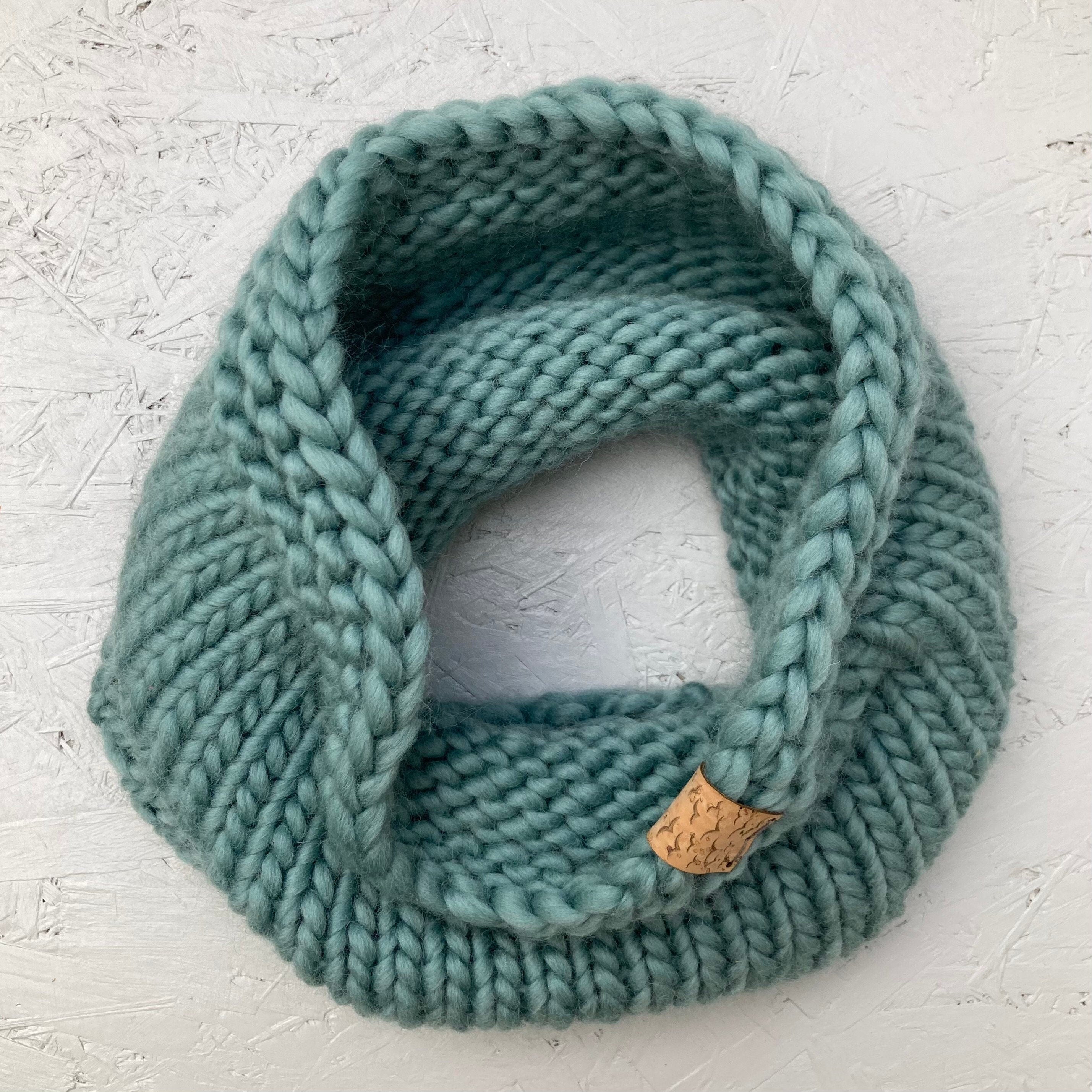 Super soft merino wool handknit cowl | adult size | choice of colours